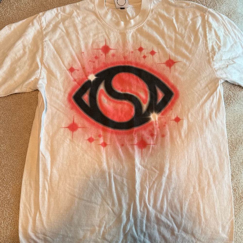 soulection white t shirt with spray paint logo